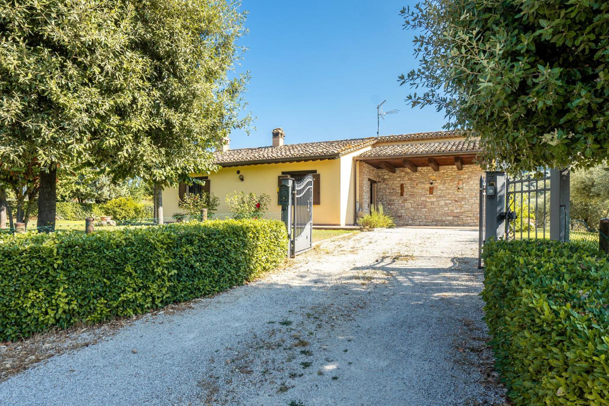Charming With Garden & Stunning Views Of * Assisi