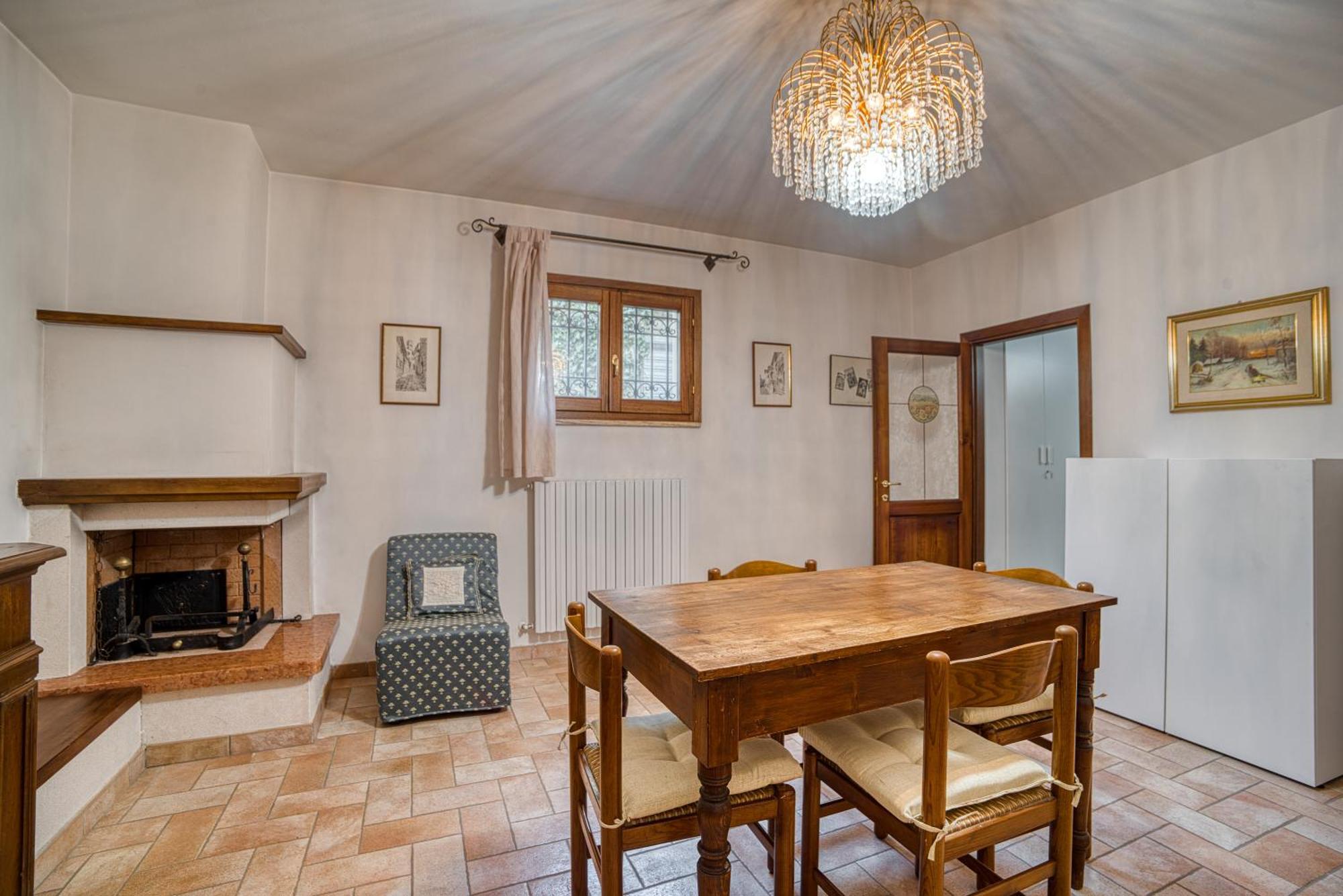 Charming With Garden & Stunning Views Of Holiday home *
