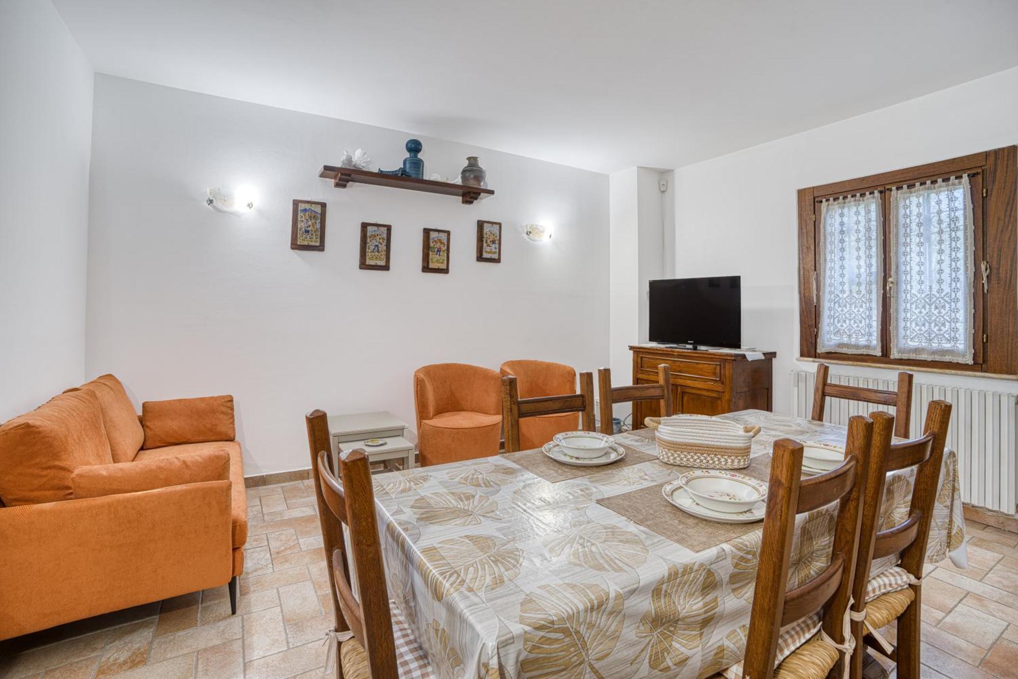 Charming With Garden & Stunning Views Of Holiday home Assisi