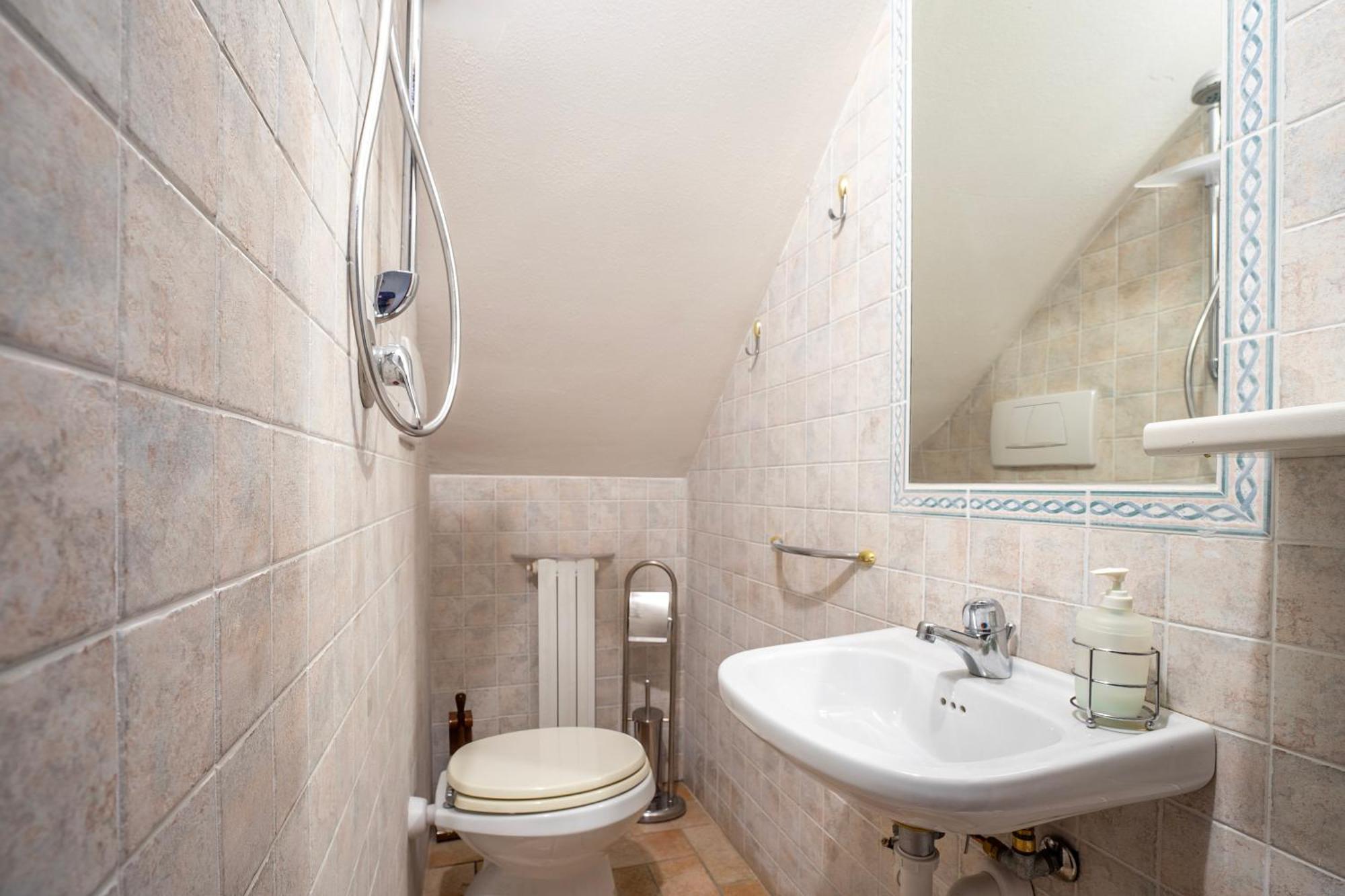 Charming With Garden & Stunning Views Of Holiday home Assisi